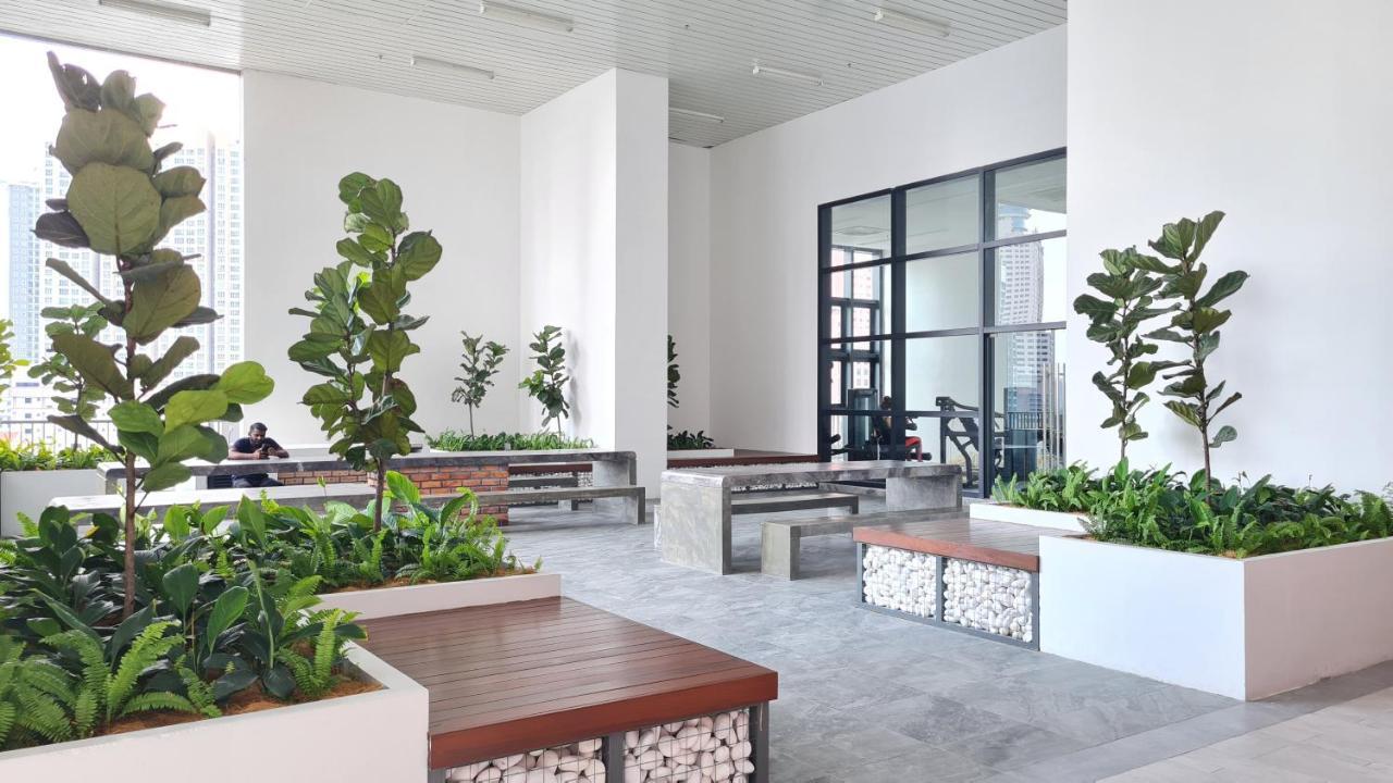 Chambers Serviced Suites Klcc By Cozy Stay Kuala Lumpur Luaran gambar