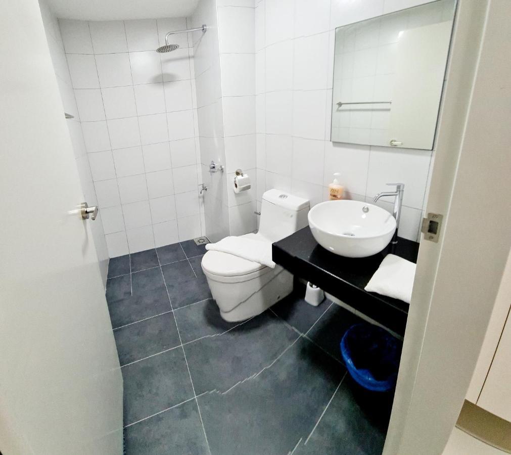 Chambers Serviced Suites Klcc By Cozy Stay Kuala Lumpur Luaran gambar